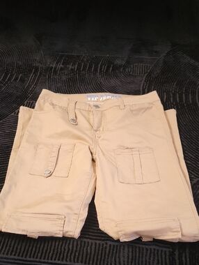 VIP Jeans Beige Cargo Capri Pants